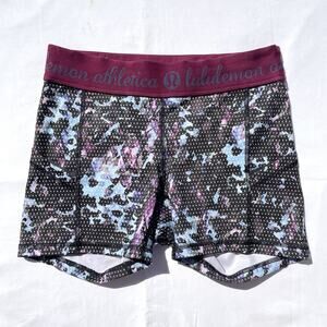 Lululemon What The Sport Shorts Womens 6 Floral Tranquil Blue Athletic